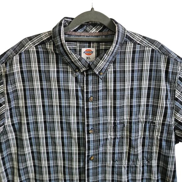 Dickies Men's XL Short Sleeved Button Down Shirt Dark Blue Black Checker Plaid - Picture 2 of 4